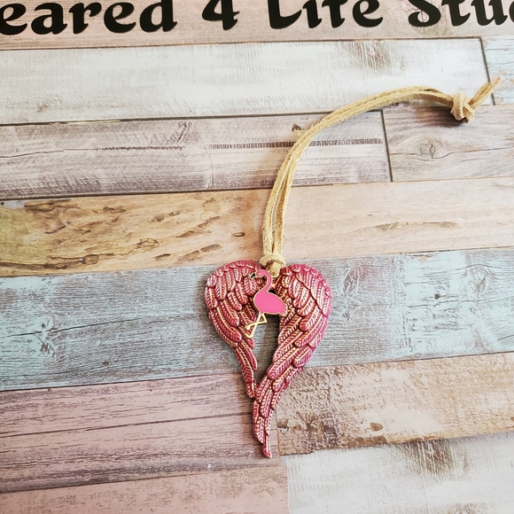 Heart Keychain, Keyring, Feather Keychain, Gift Idea for Her Western NWOT - Picture 2 of 3